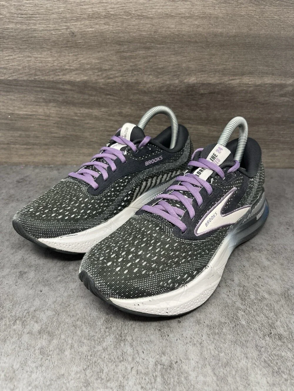 Brooks Adrenaline GTS 24 Running Shoes Womens Size 6.5 Black Lilac Purple